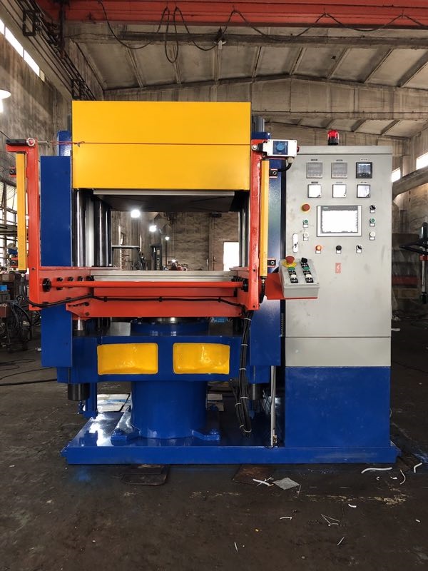 平板硫化機(jī)的安全操作事項(xiàng)有哪些？